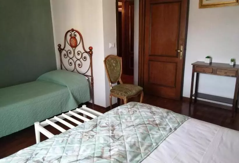 تختخواب و صبحانه Sopra Le Poste