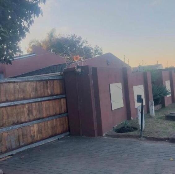 بنسيون Liyoli Guesthouse