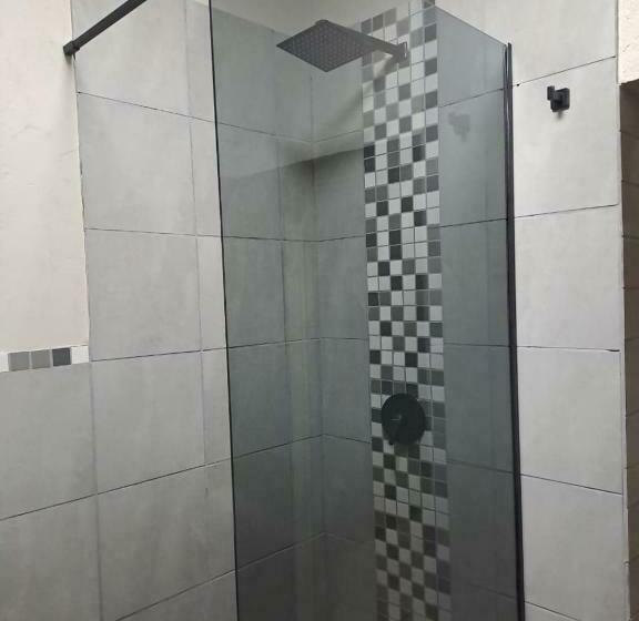 פנסיון M&j Inn