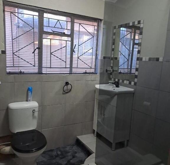 פנסיון M&j Inn