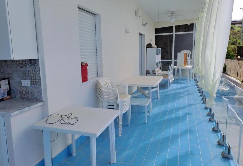 Bed and Breakfast Blue Life, Sea Luxury Rooms On The Beach Between Palermo And Cefalu