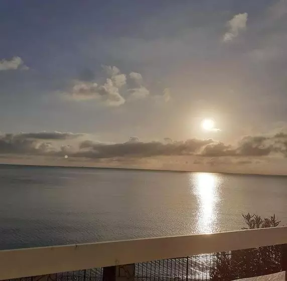 ベッドアンドブレックファースト Blue Life, Sea Luxury Rooms On The Beach Between Palermo And Cefalu