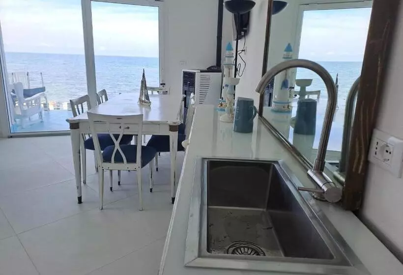 ベッドアンドブレックファースト Blue Life, Sea Luxury Rooms On The Beach Between Palermo And Cefalu