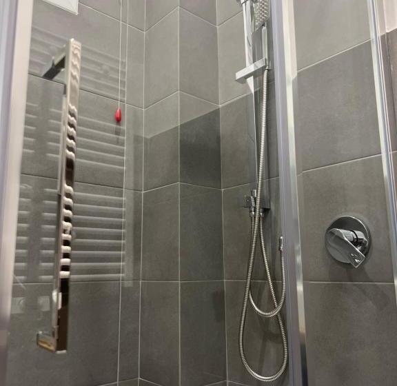 تختخواب و صبحانه La Marina64