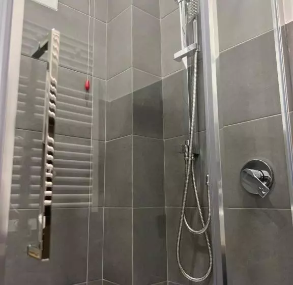 تختخواب و صبحانه La Marina64