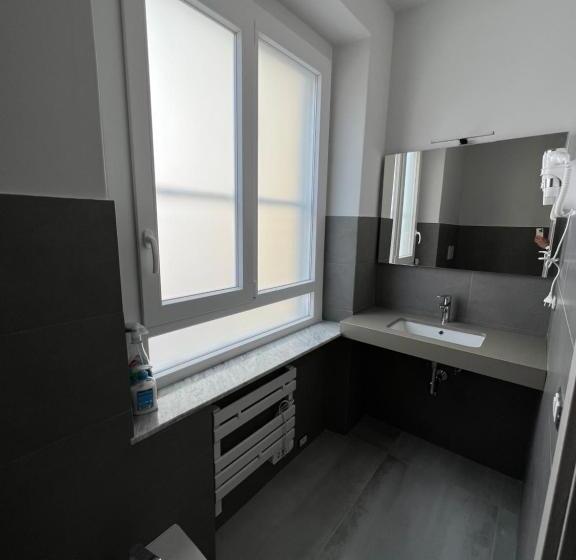 تختخواب و صبحانه La Marina64