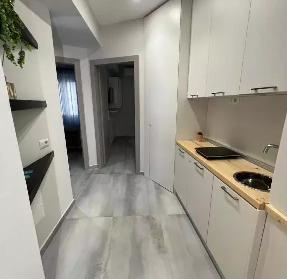 تختخواب و صبحانه La Marina64