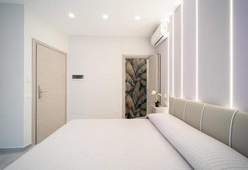 تختخواب و صبحانه La Marina64