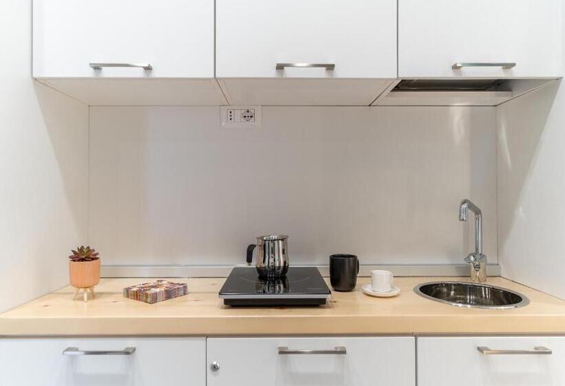 تختخواب و صبحانه La Marina64