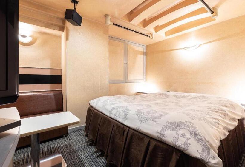 Отель リトルドルフィン岐阜  大人専用