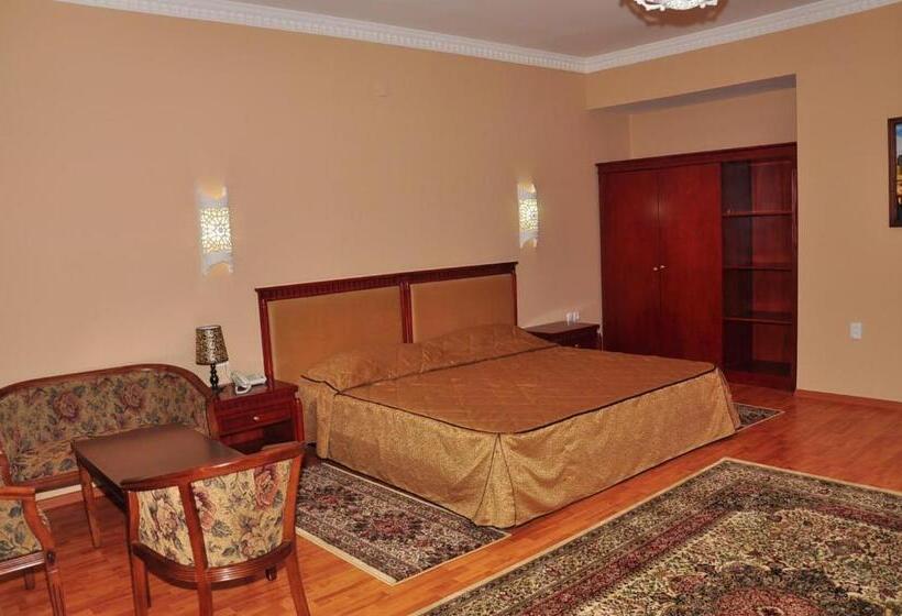 Отель Sarbon Plaza