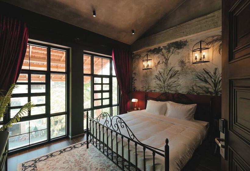 هتل The Chum Boutique