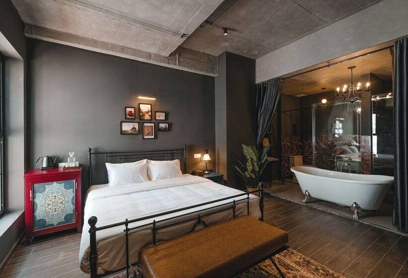 هتل The Chum Boutique