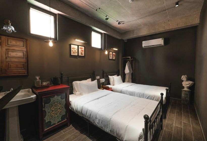 هتل The Chum Boutique