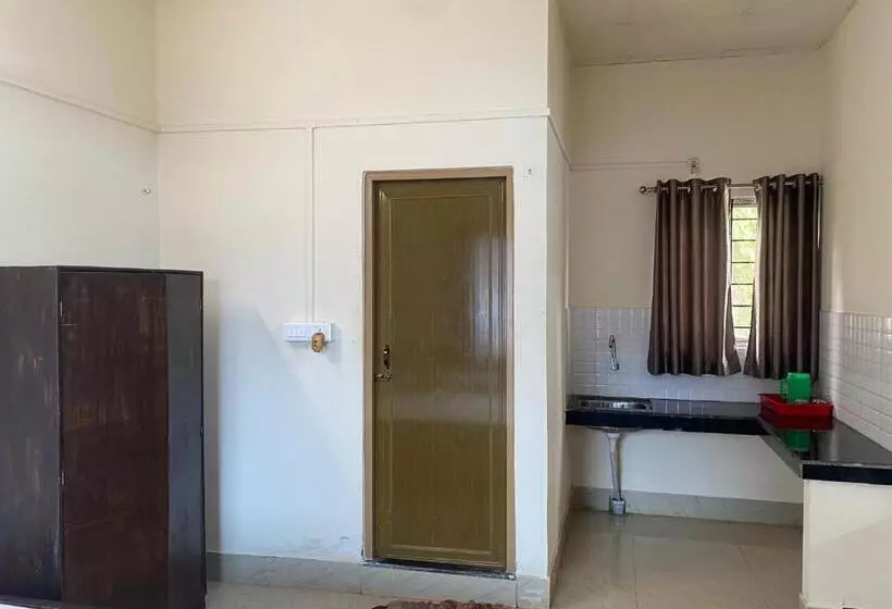 مُتل Atithya Lodge