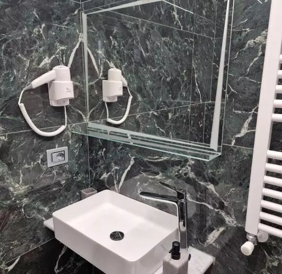 پانسیون Marlas