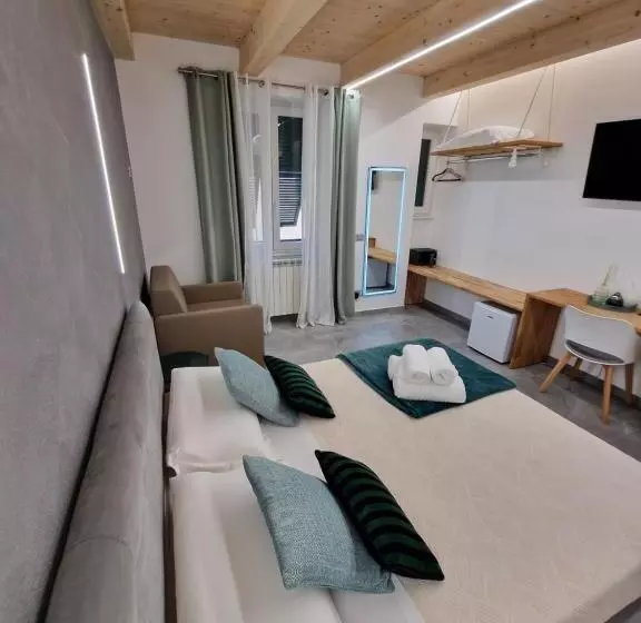 پانسیون Marlas