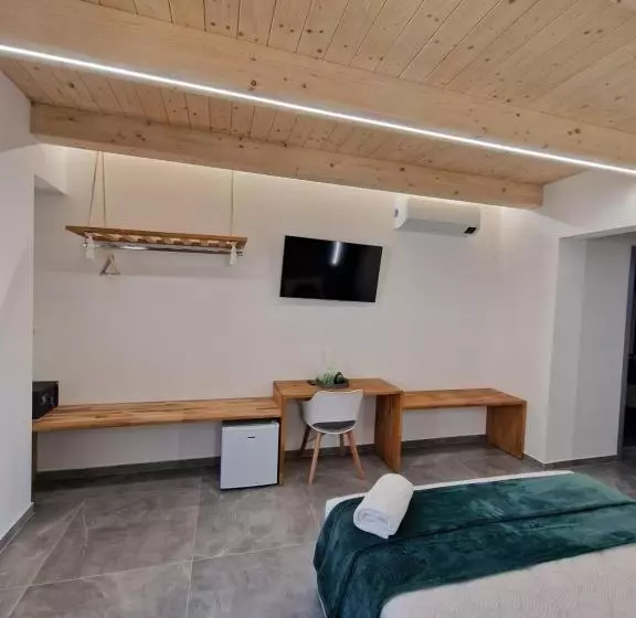 پانسیون Marlas