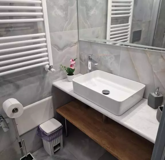 پانسیون Marlas