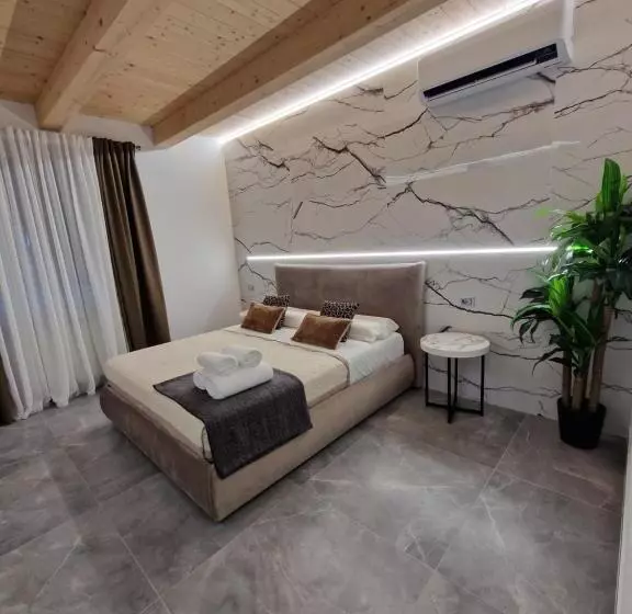 پانسیون Marlas