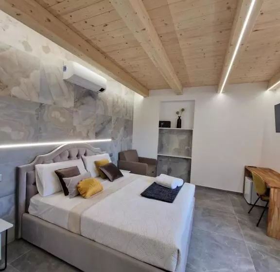 پانسیون Marlas