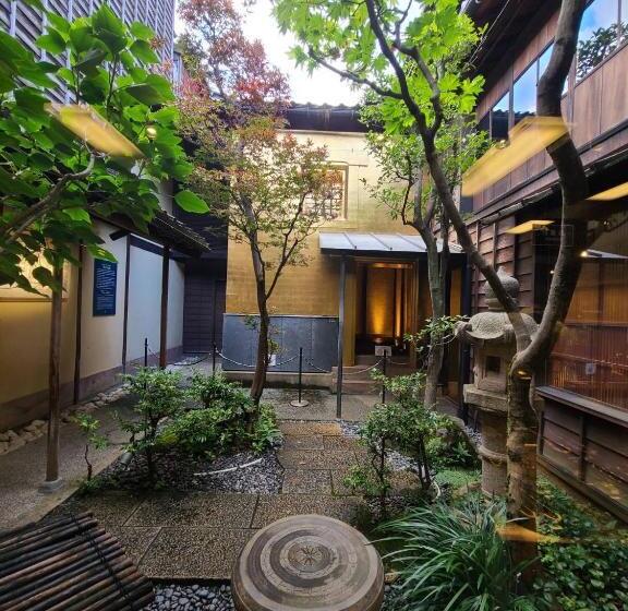 ホテルボンボヤージュ