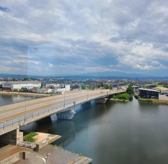 ホテルボンボヤージュ