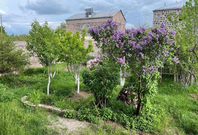 تختخواب و صبحانه Elmar Guesthouse