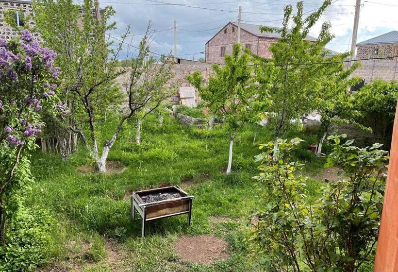 تختخواب و صبحانه Elmar Guesthouse