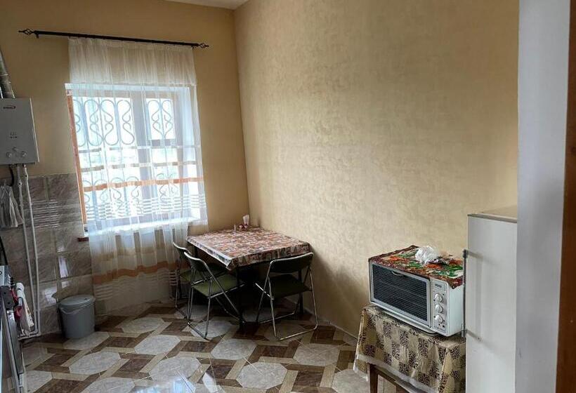 تختخواب و صبحانه Elmar Guesthouse