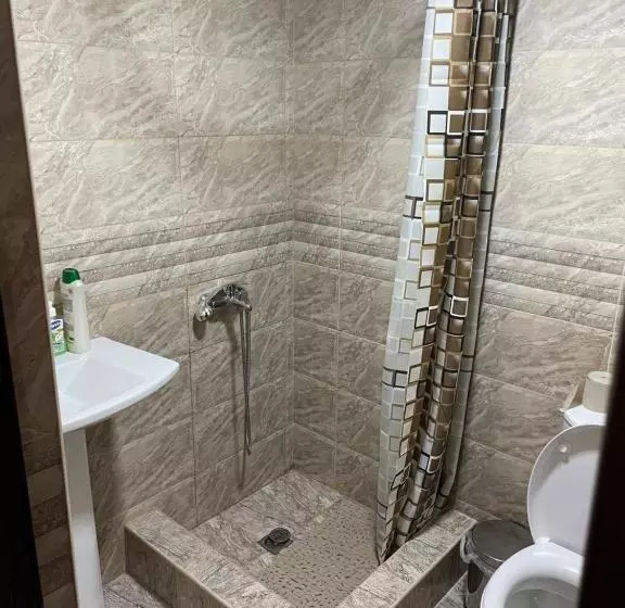 تختخواب و صبحانه Elmar Guesthouse