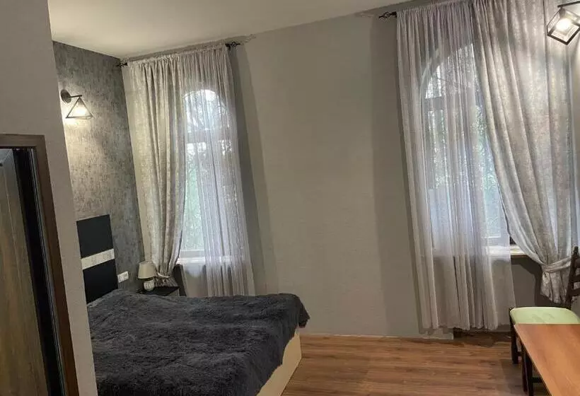 تختخواب و صبحانه Elmar Guesthouse
