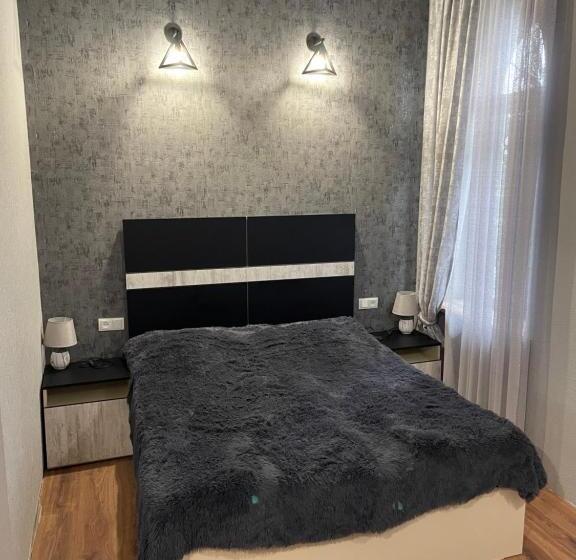 تختخواب و صبحانه Elmar Guesthouse