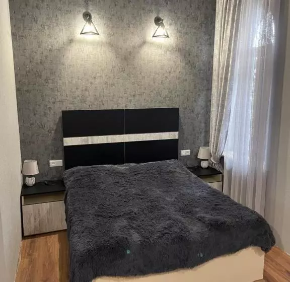تختخواب و صبحانه Elmar Guesthouse