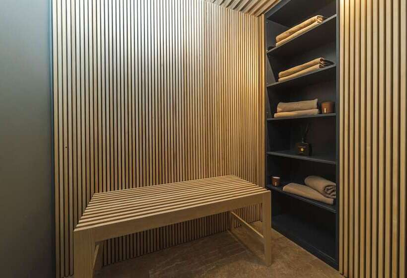 Boutique Hotel Shell