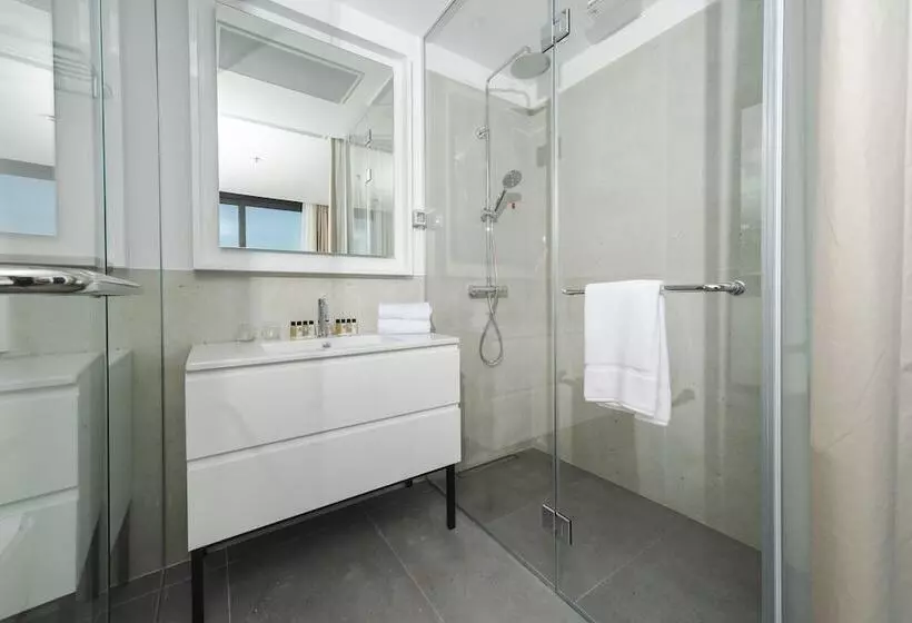 Boutique Hotel Shell
