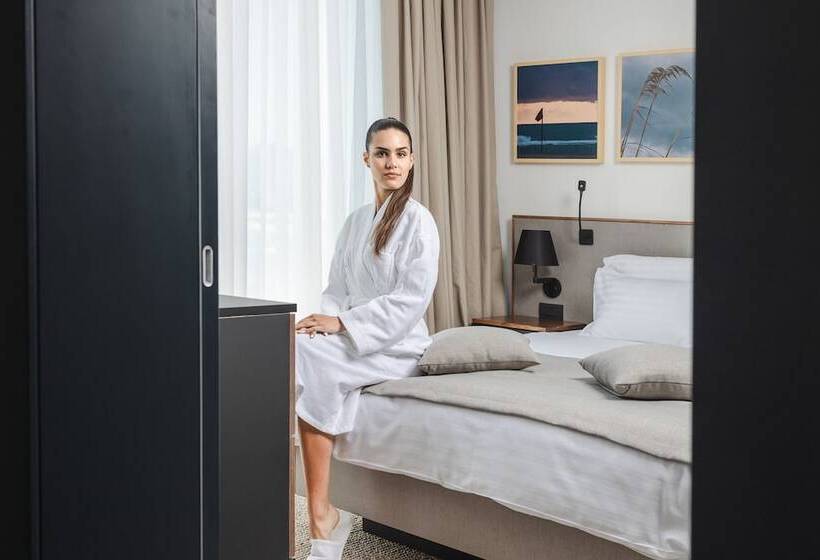 Boutique Hotel Shell