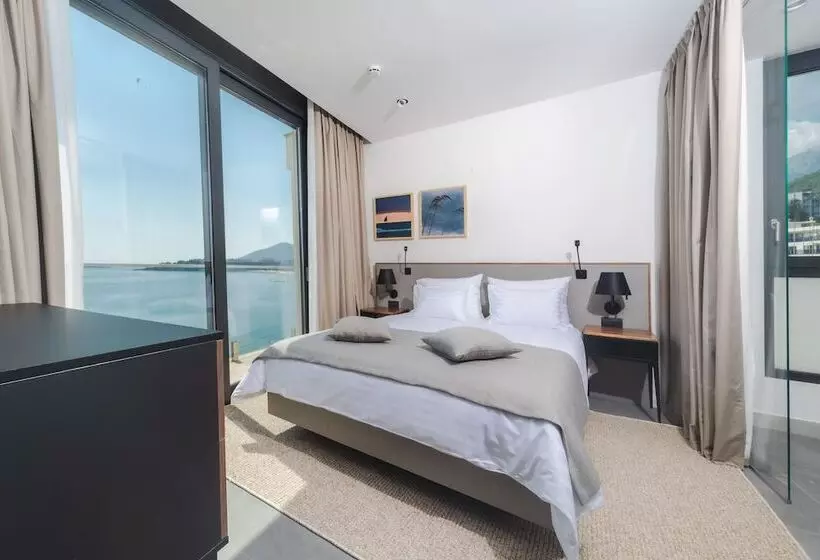 Boutique Hotel Shell