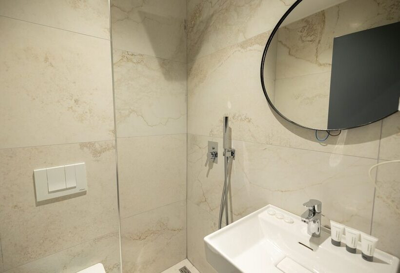 ホテル Aglon Twin S