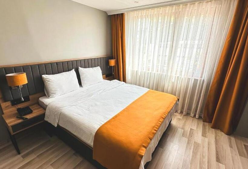 בית מלון כפרי çamlıca