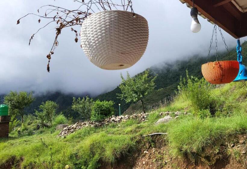 Отель Oyo Rage Roodies Camping