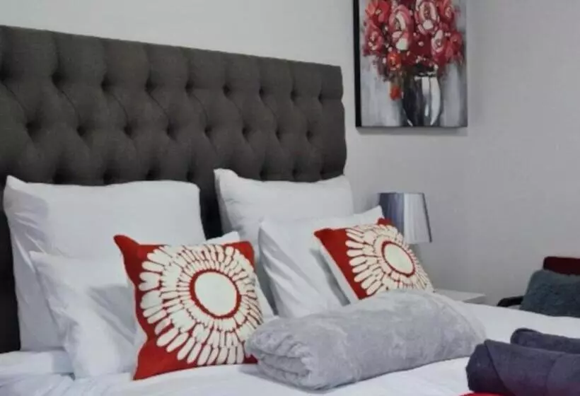 Majatalo S & S Village Guest House