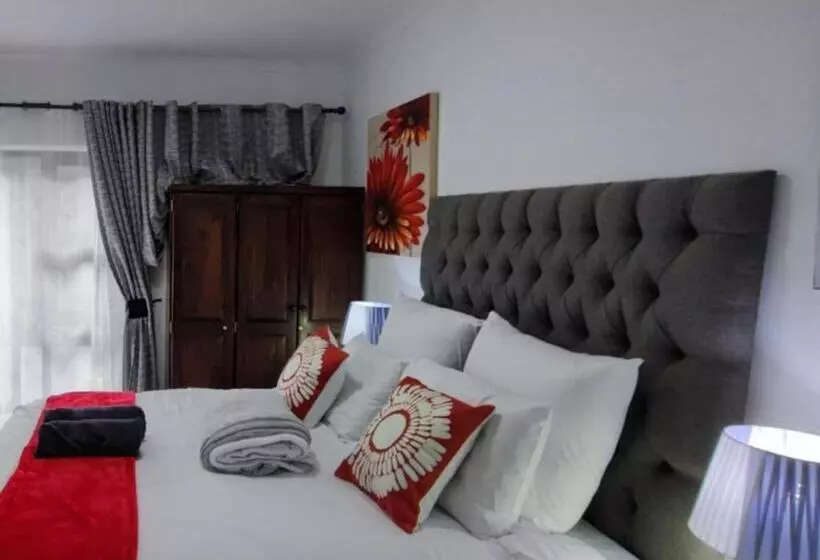 Majatalo S & S Village Guest House