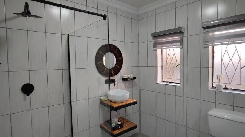 Pension S & S Village Guest House