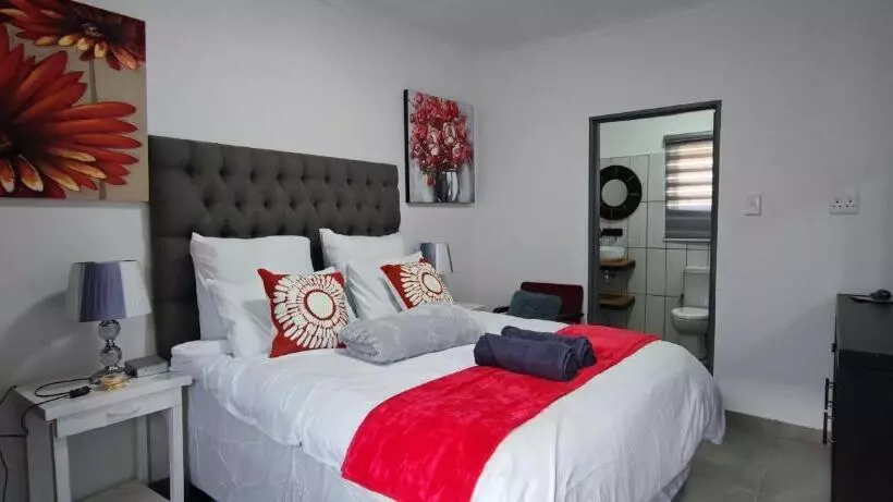 Majatalo S & S Village Guest House