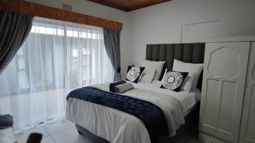 Pension S & S Village Guest House