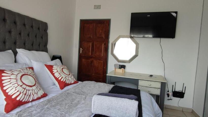 Pension S & S Village Guest House