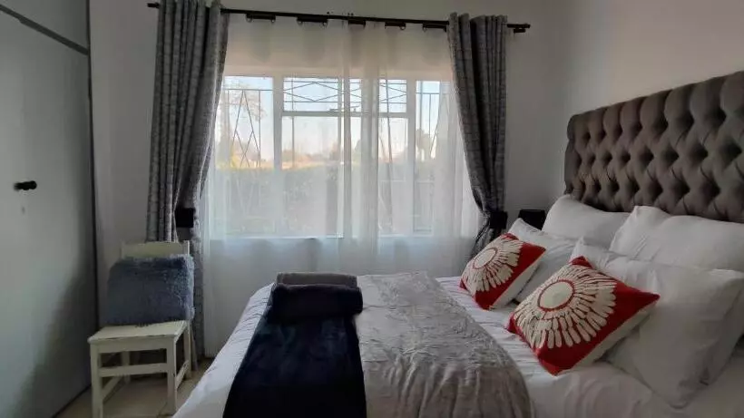 Majatalo S & S Village Guest House