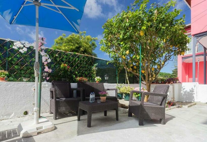 هاستل Happy Holiday Sintra