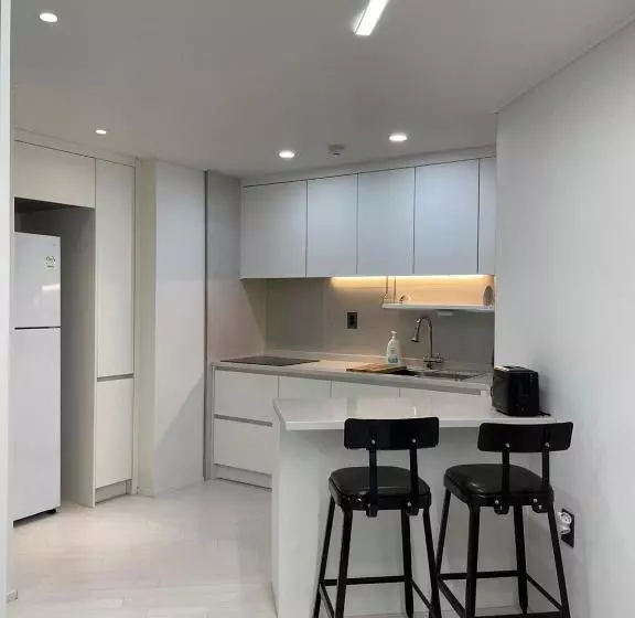 Aamiaismajoitus (B&B) Hub Inn Seoul 2023 외국인 전용